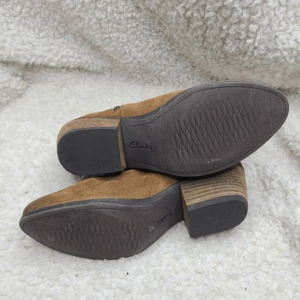 Clarks Briwn Suede Western Inspired Ankle Boots sz‎ 9.5